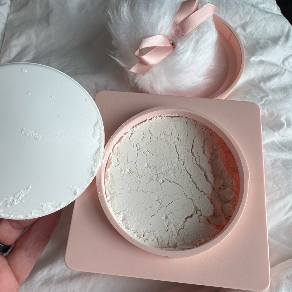 Pink Bath Powder - Picture 10 of 10